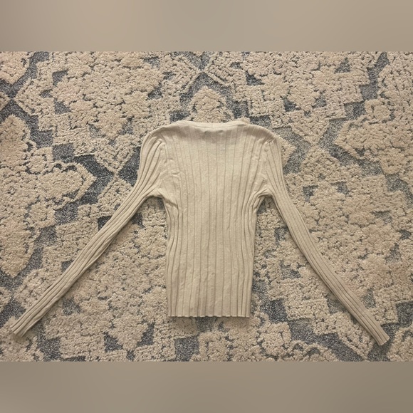 American eagle Size S button down long sleeve shirt - Picture 4 of 6